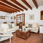 Casa Nova De Biniparrell * Sant Lluis