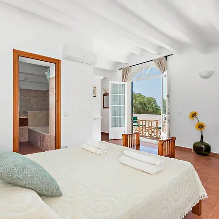 Vila Casa Nova De Biniparrell