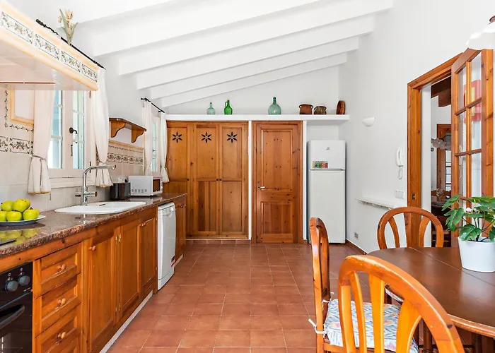 Casa Nova De Biniparrell * Sant Lluís